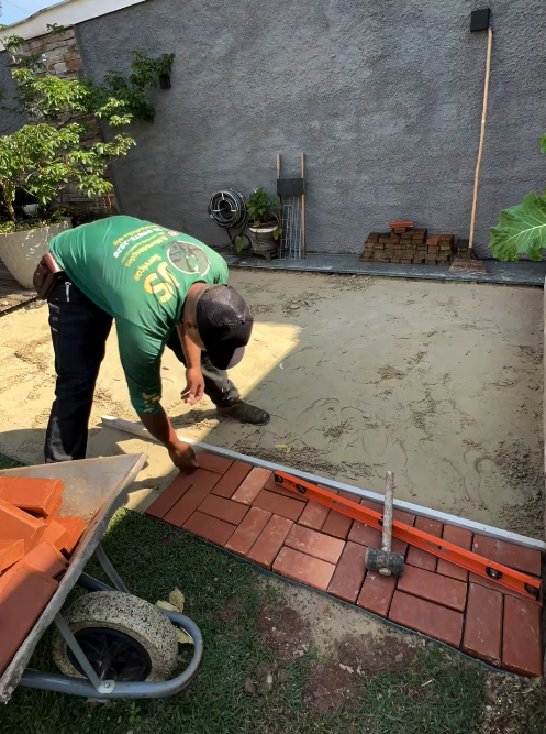 Pavimentação e caminhos de jardim